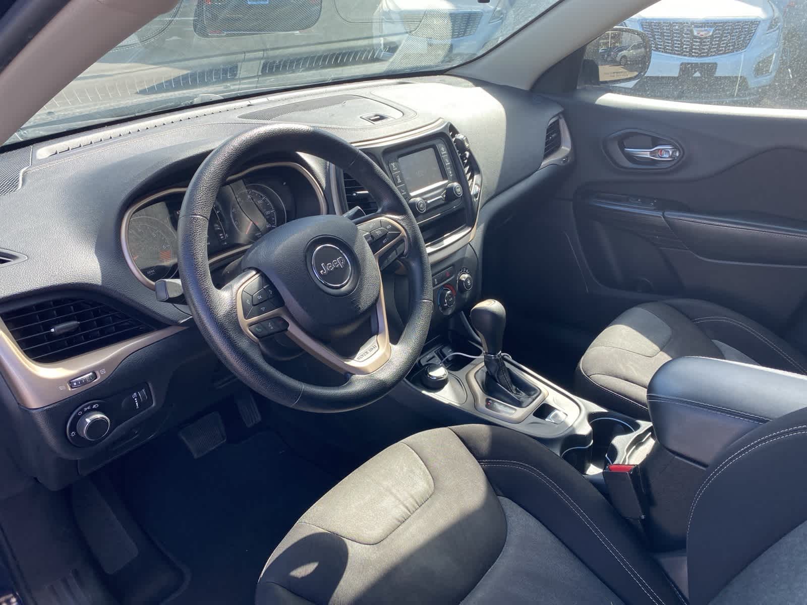 Thumbnail: 2014 Jeep Cherokee - 9