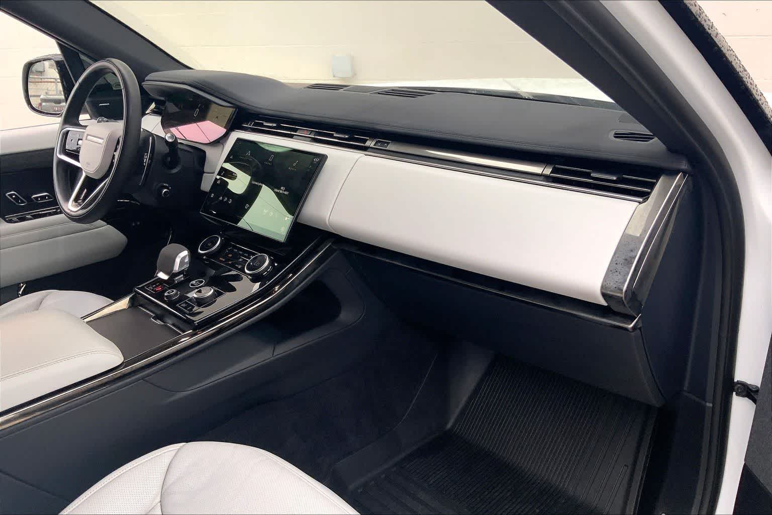 Thumbnail: 2023 Land Rover Range Rover Sport - 22