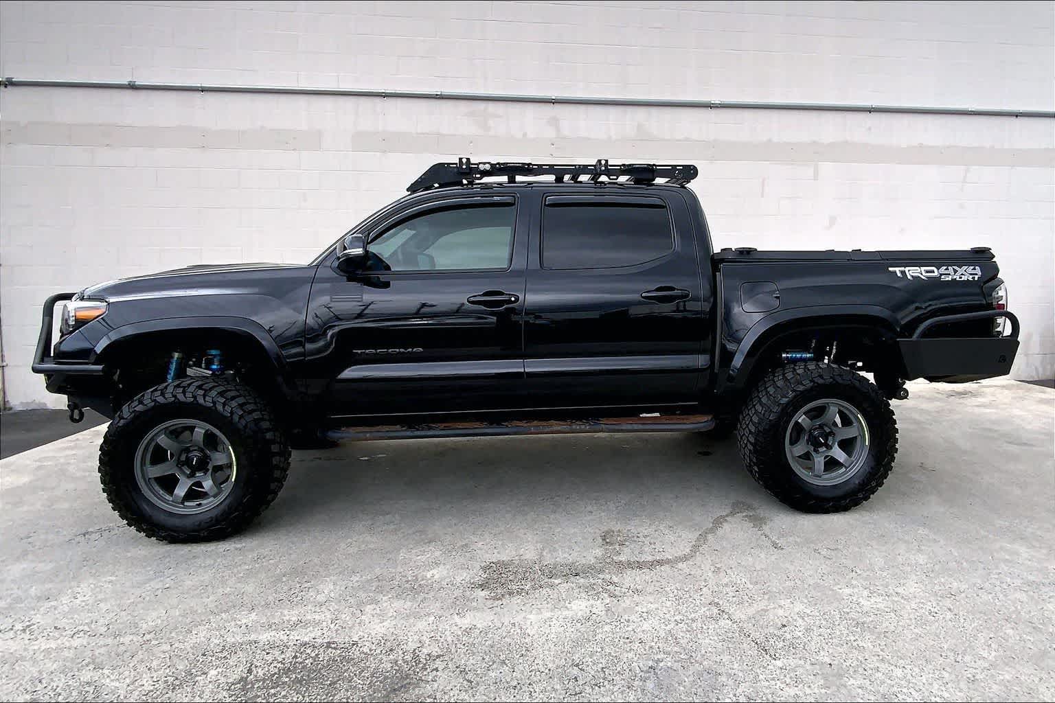 Thumbnail: 2022 Toyota Tacoma - 4