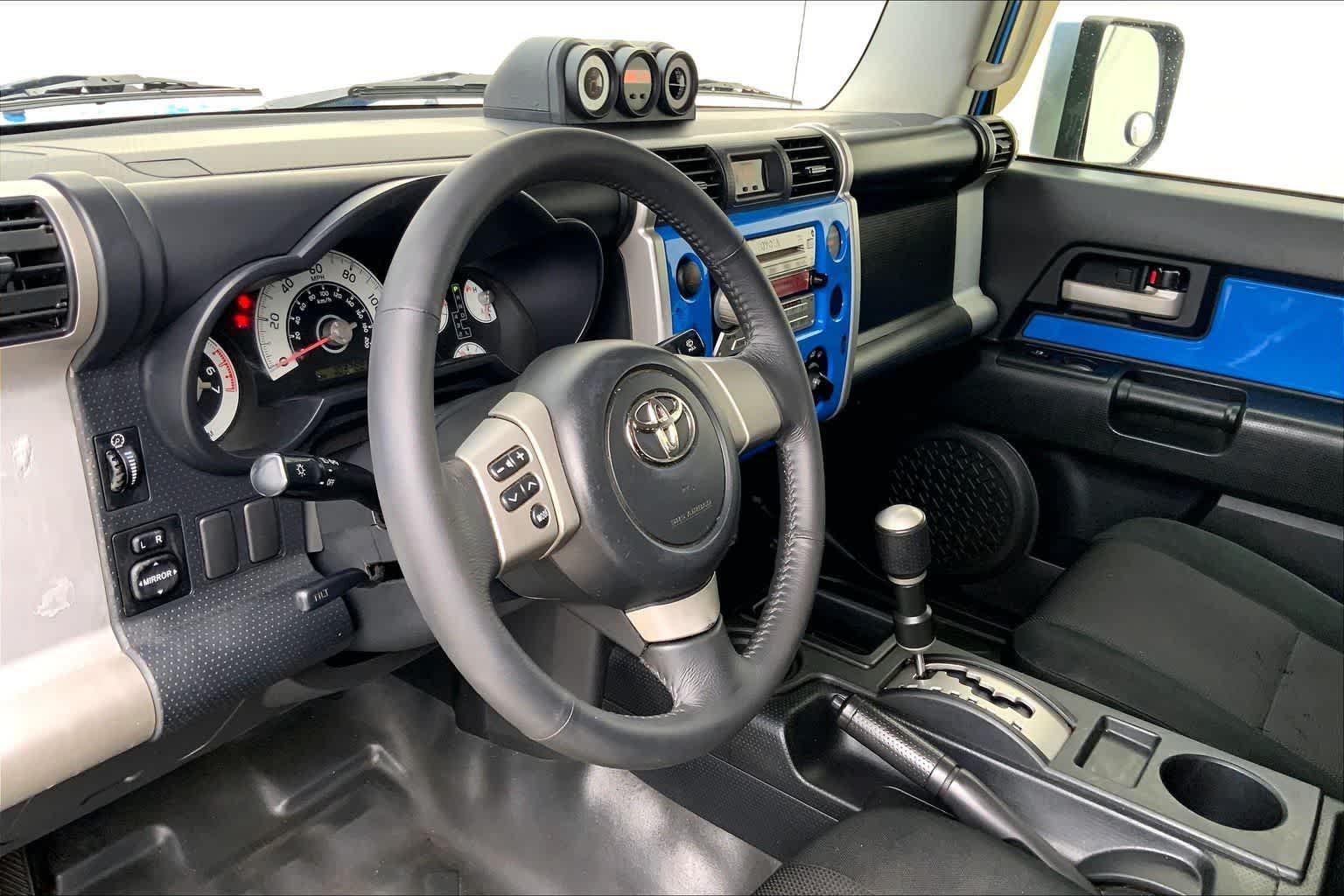 Thumbnail: 2007 Toyota FJ Cruiser - 3