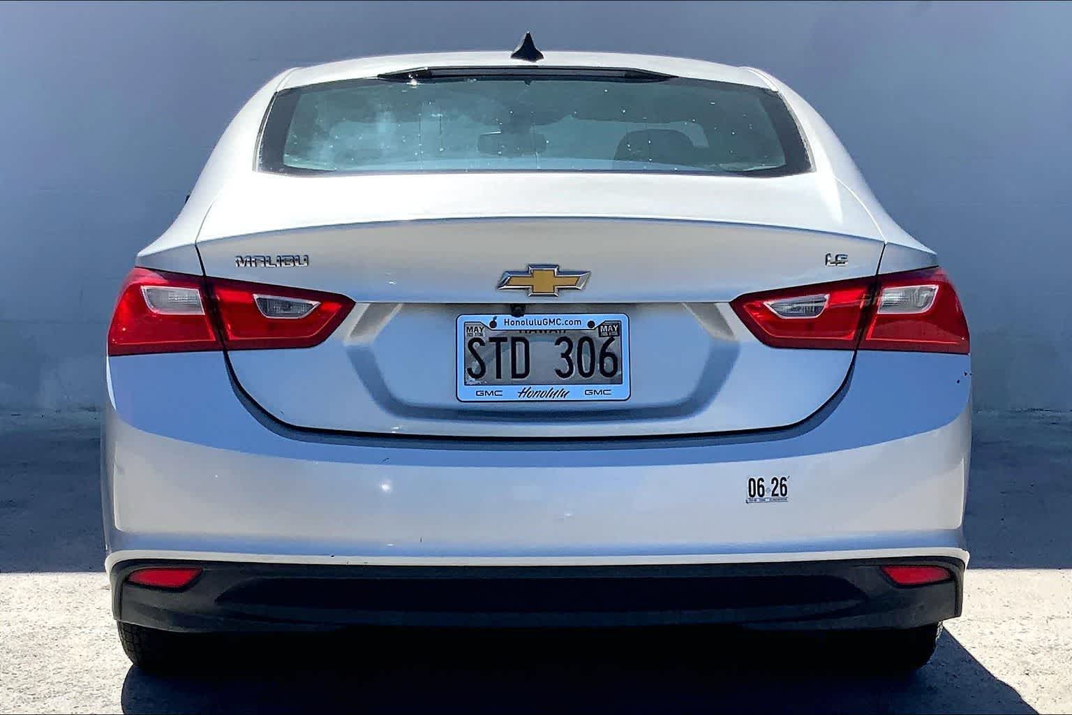 Thumbnail: 2016 Chevrolet Malibu - 6