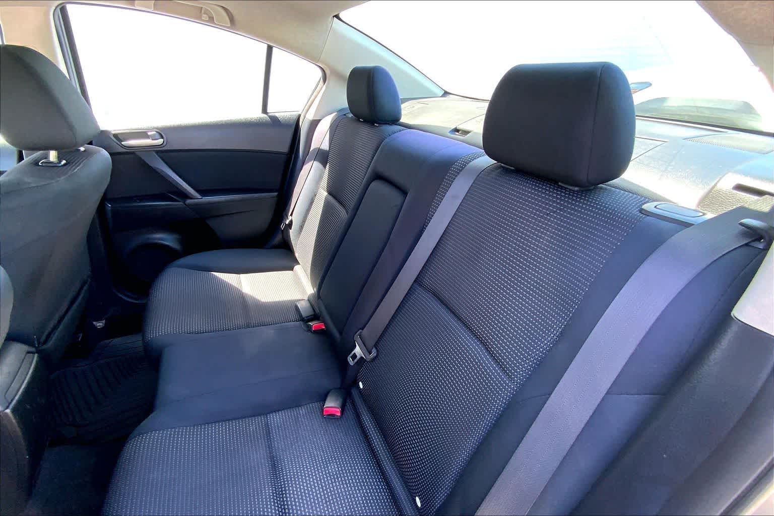 Thumbnail: 2012 Mazda Mazda3 - 27