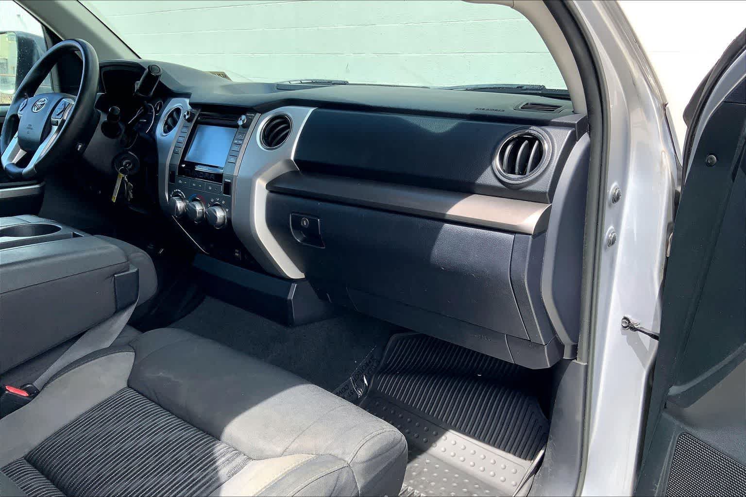 Thumbnail: 2017 Toyota Tundra - 23