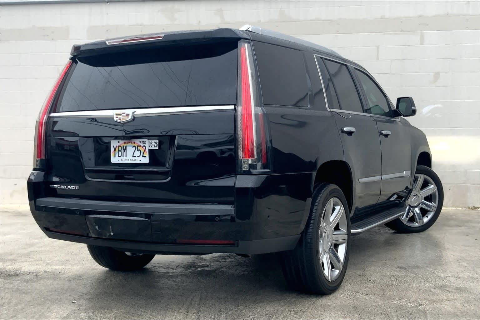 Thumbnail: 2019 Cadillac Escalade - 21