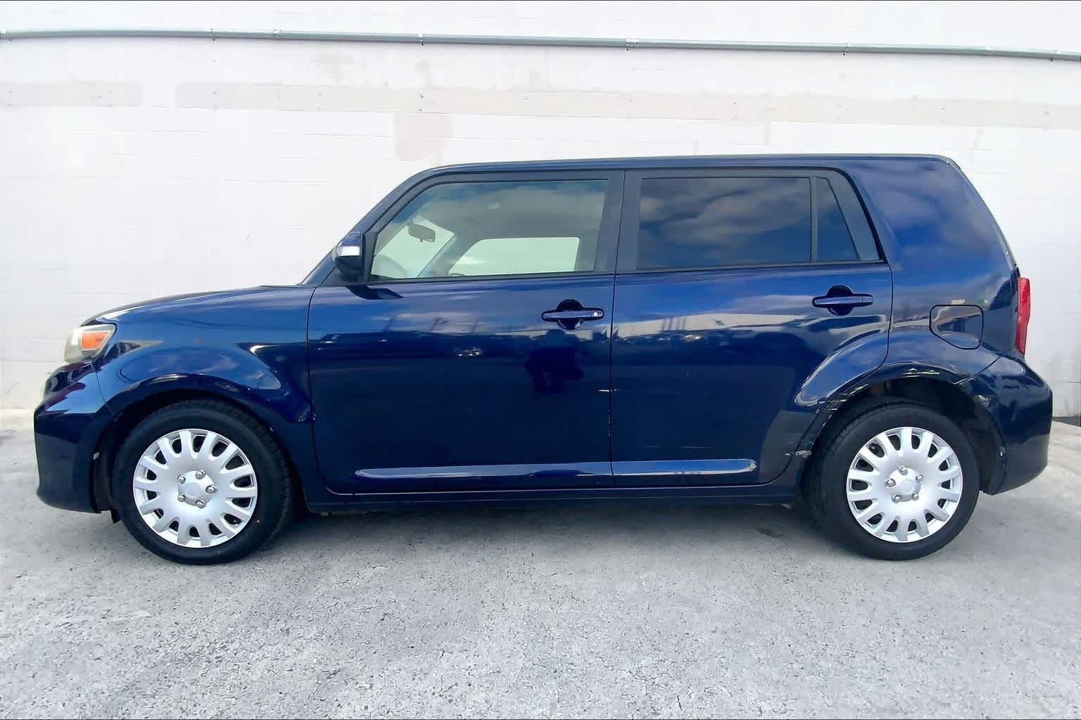 Thumbnail: 2015 Scion xB - 4