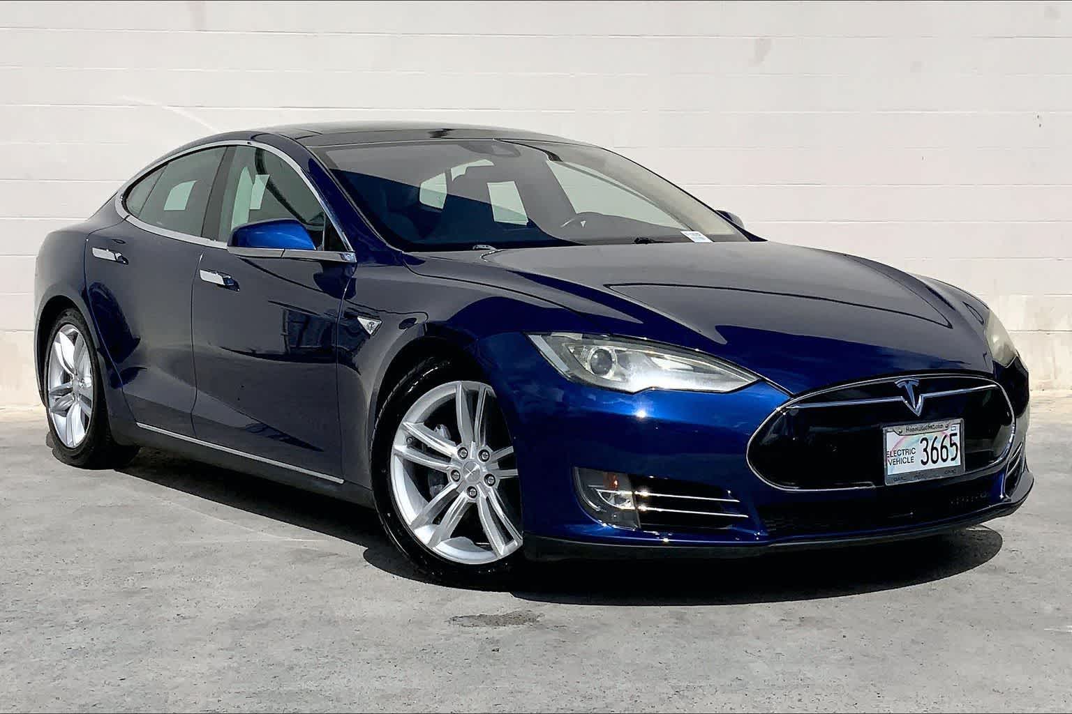 Thumbnail: 2015 Tesla Model S - 22