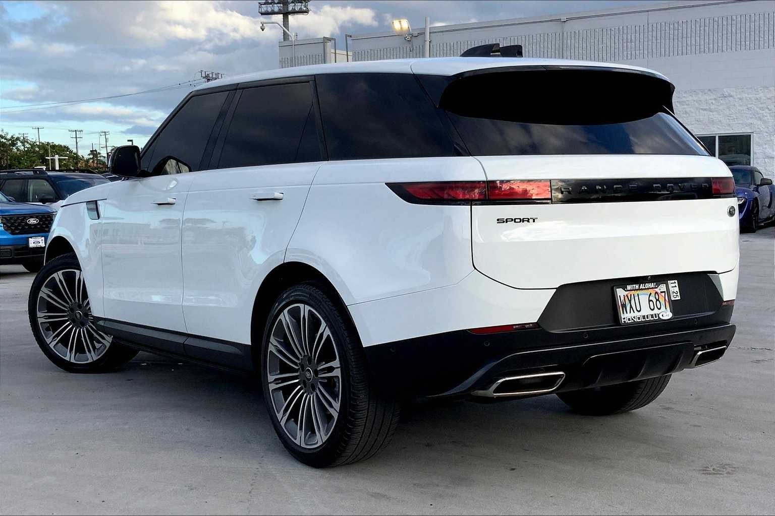 Thumbnail: 2023 Land Rover Range Rover Sport - 3