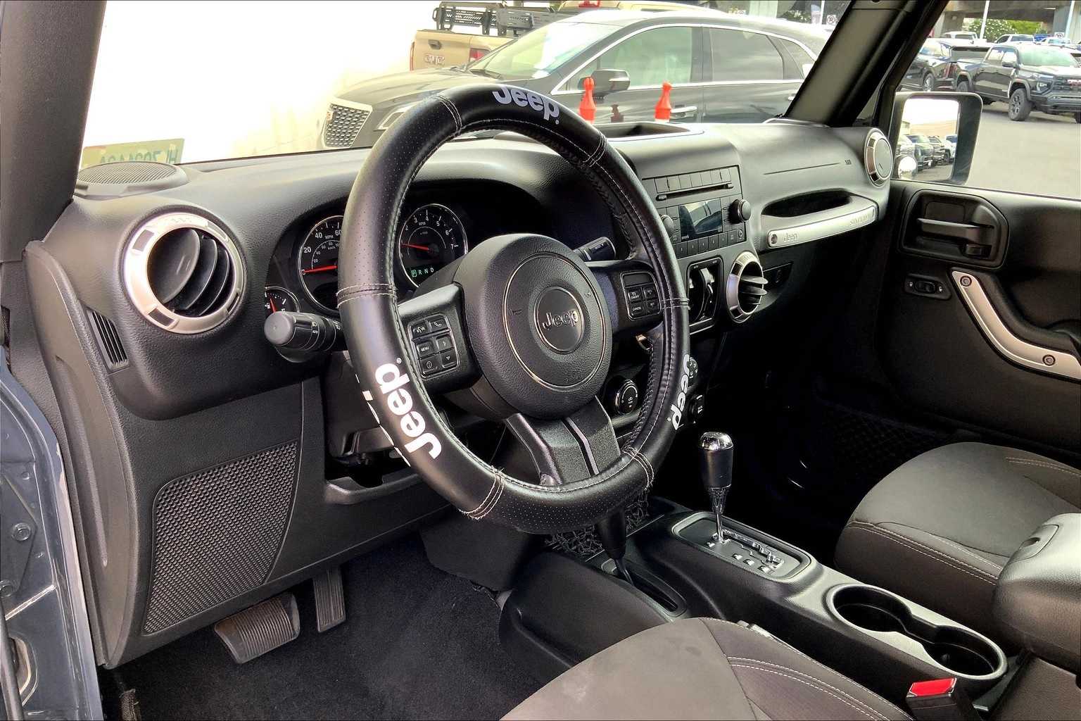 Thumbnail: 2017 Jeep Wrangler - 3