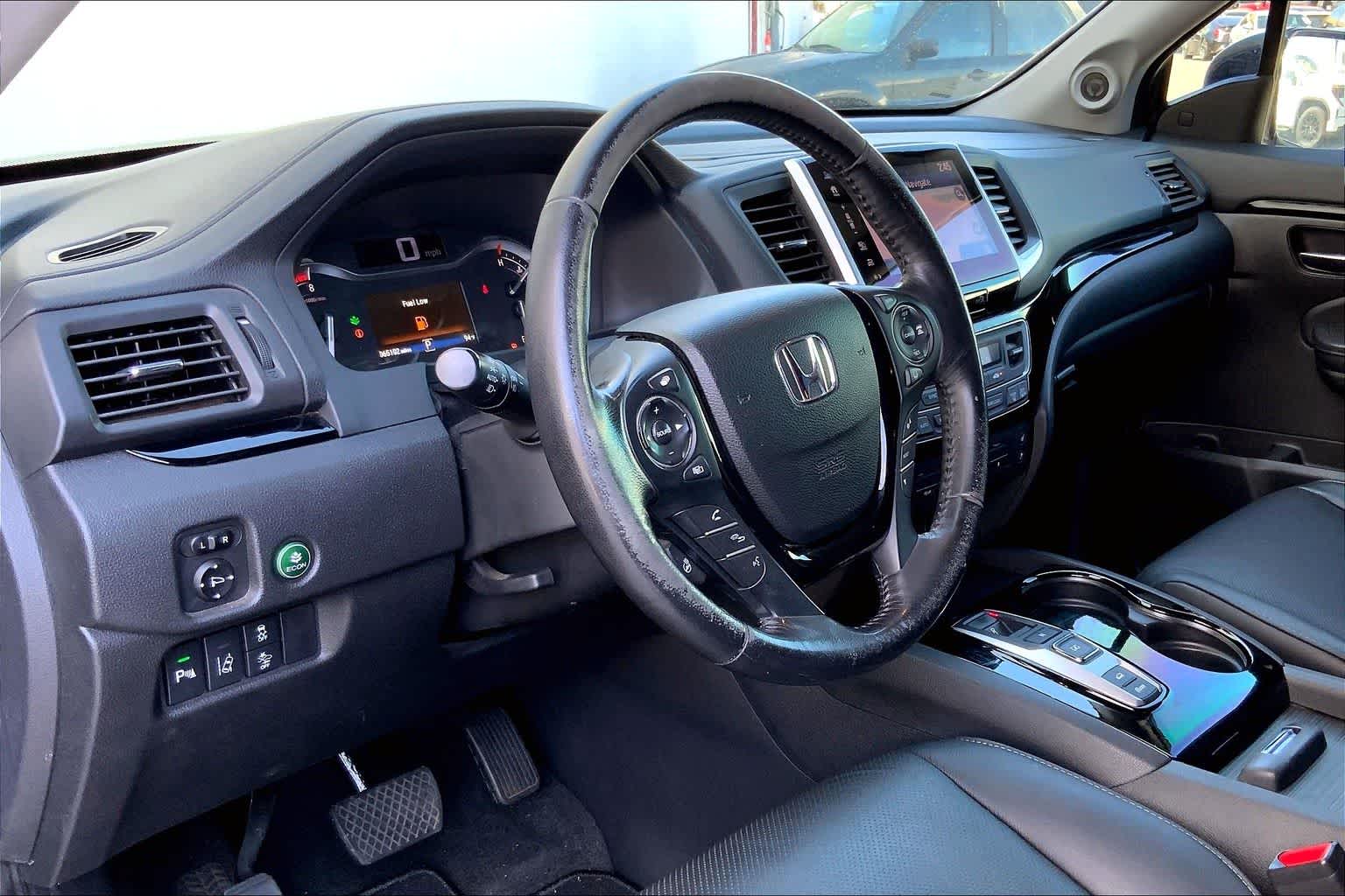 Thumbnail: 2018 Honda Pilot - 3