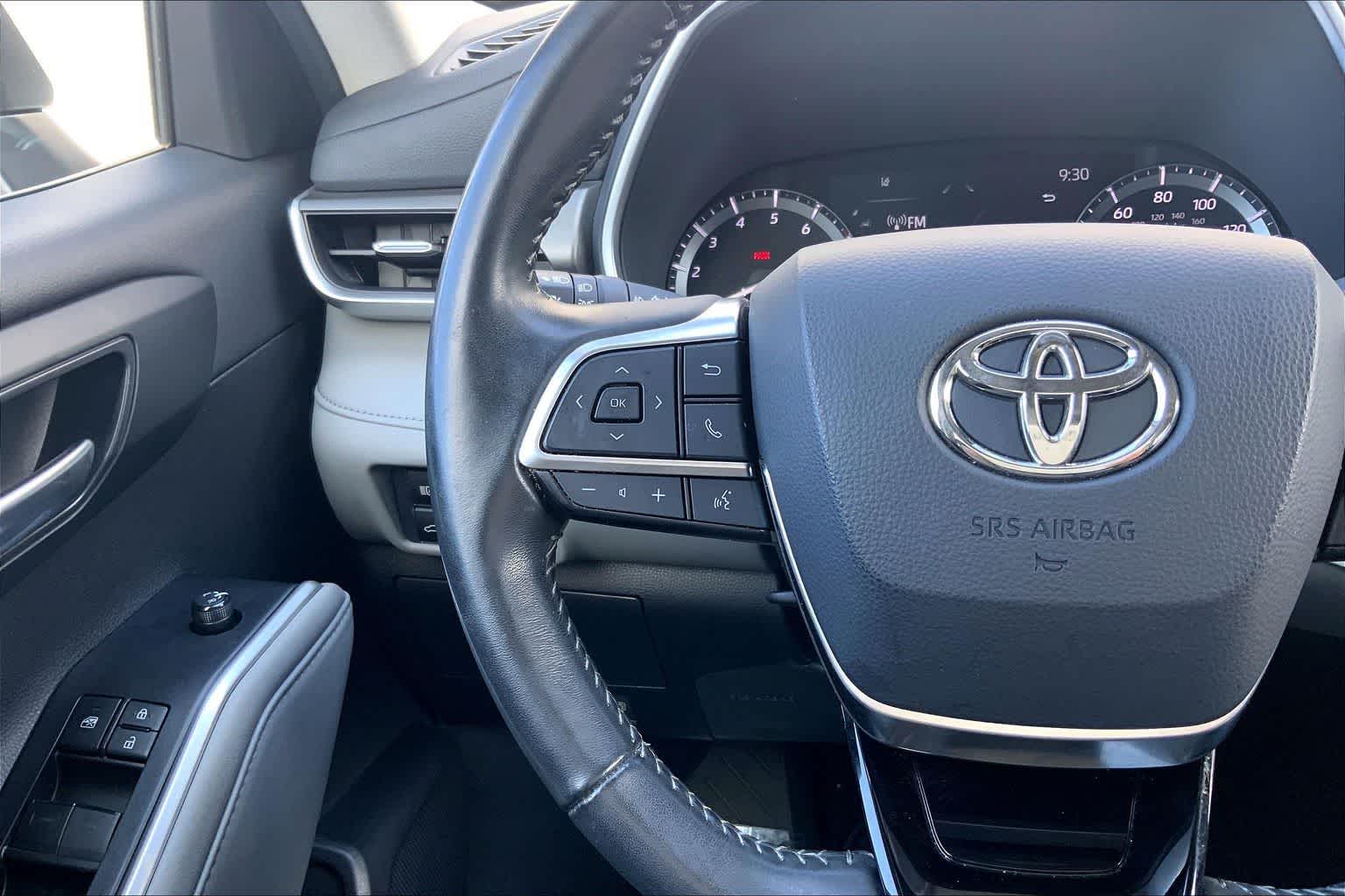 Thumbnail: 2021 Toyota Highlander - 24