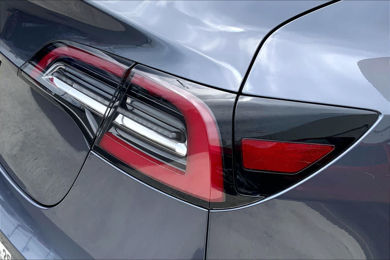 Thumbnail: 2020 Tesla Model 3 - 31