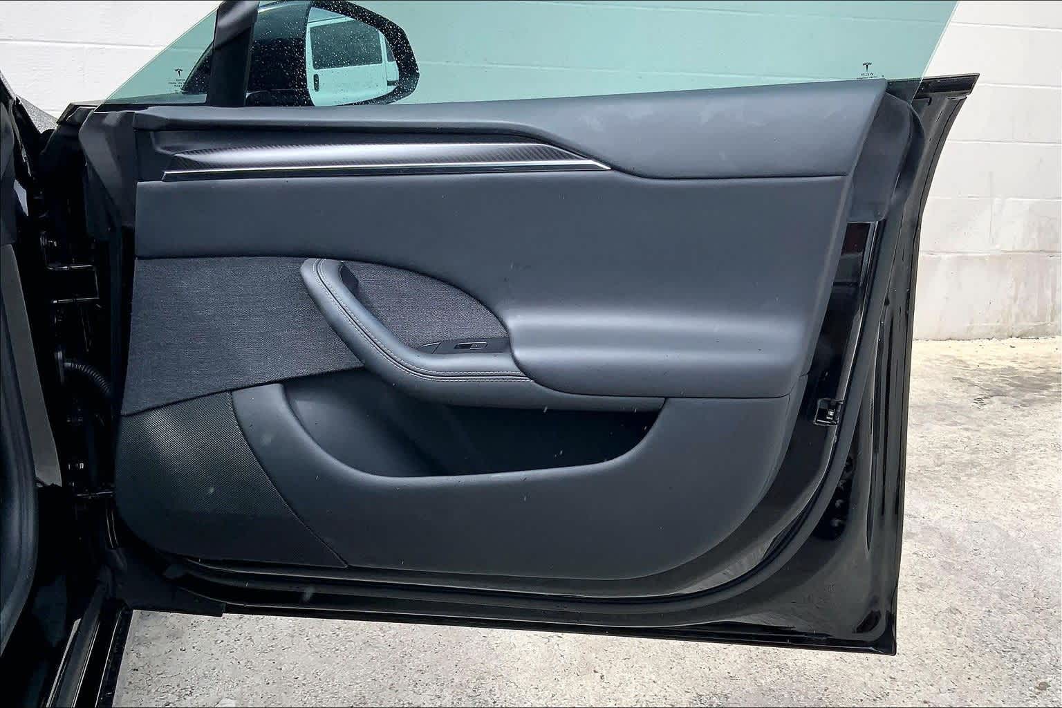 Thumbnail: 2024 Tesla Model S - 29