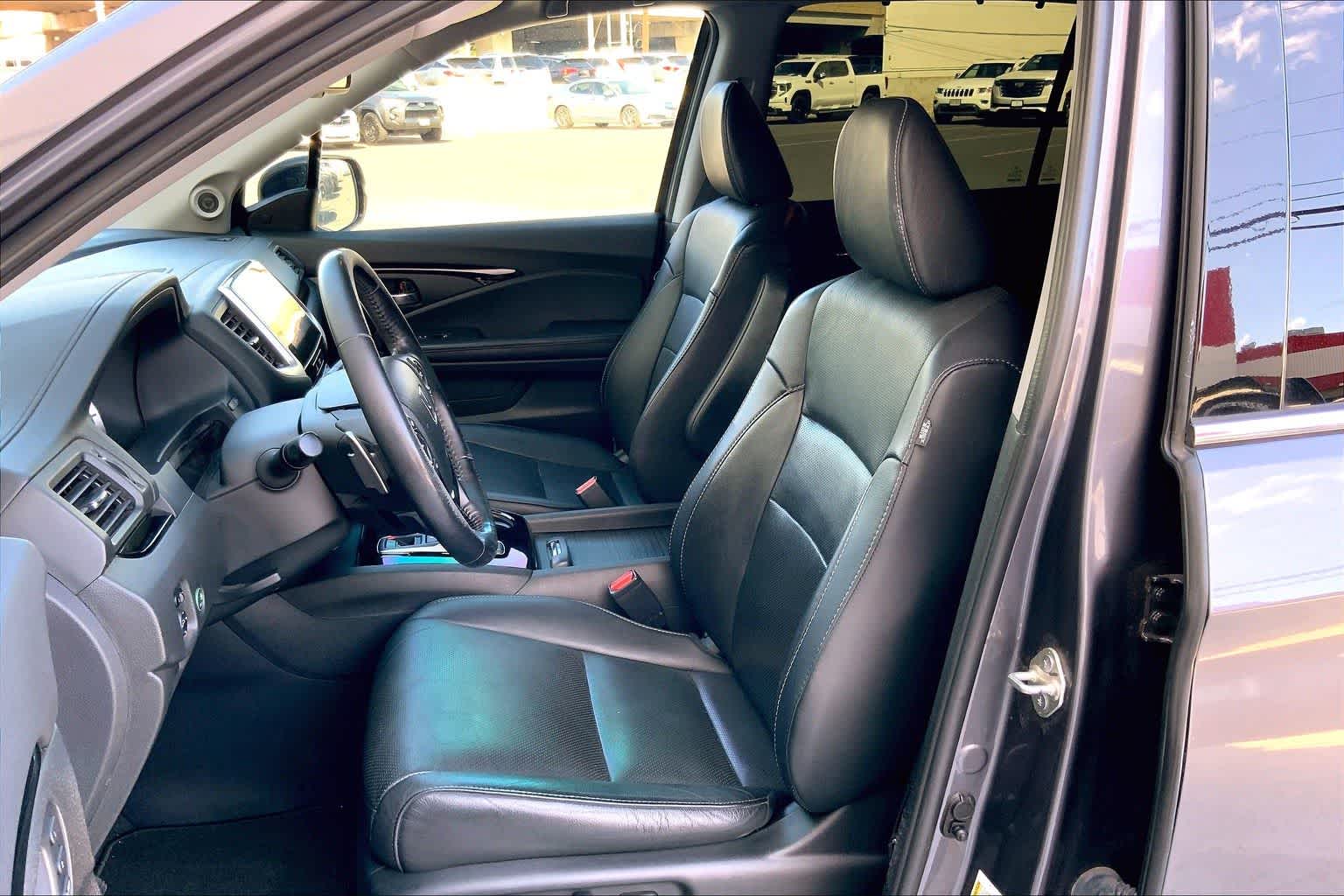 Thumbnail: 2018 Honda Pilot - 11