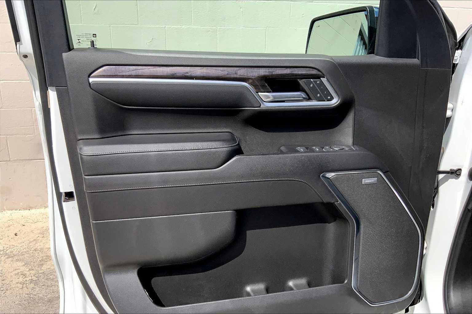 Thumbnail: 2023 Chevrolet Silverado 1500 - 28