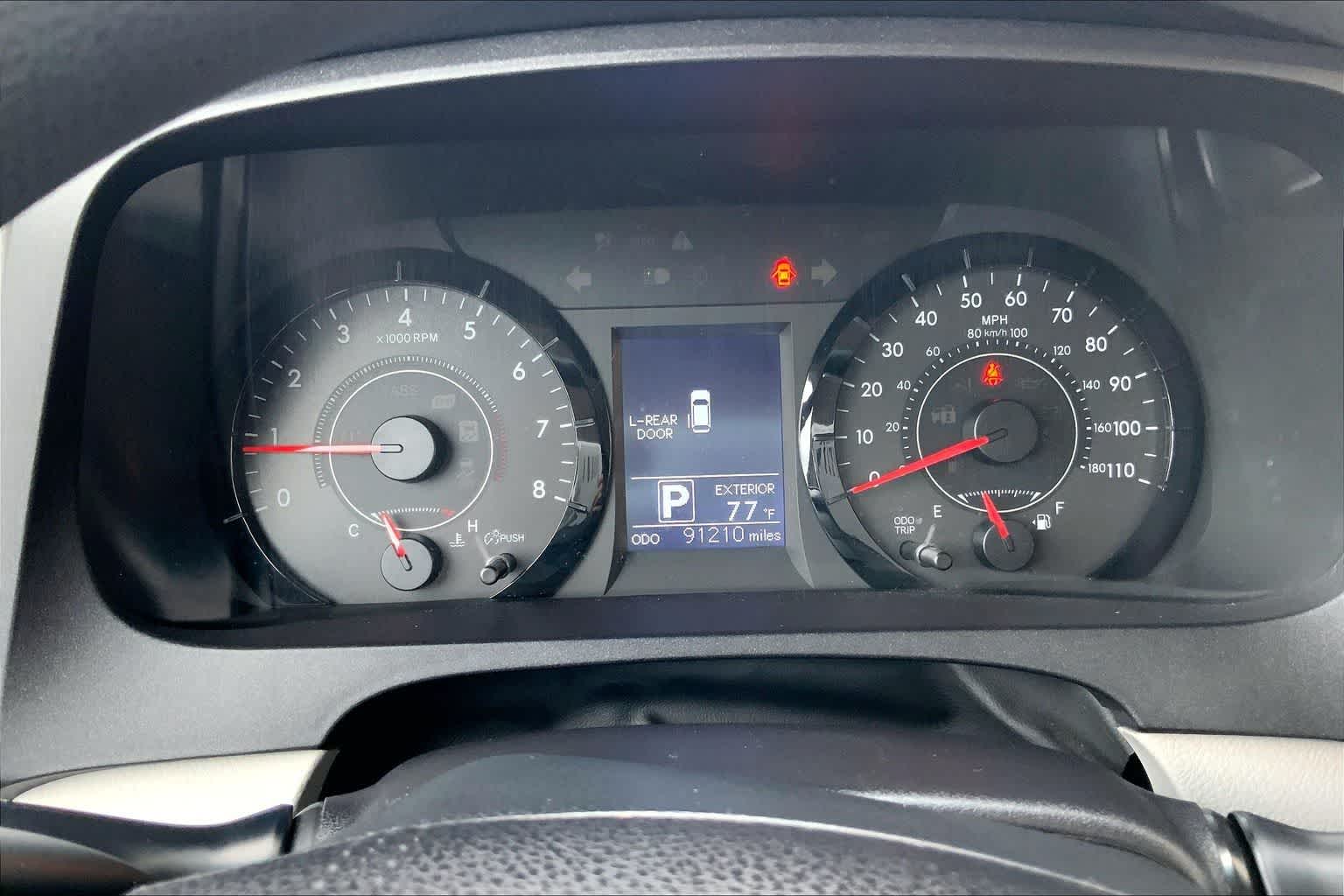 Thumbnail: 2016 Toyota Sienna - 18