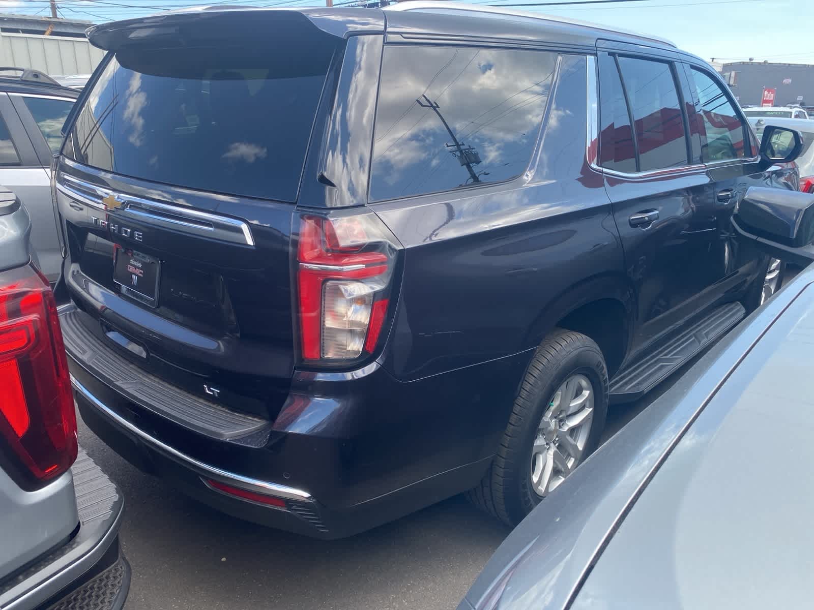 Thumbnail: 2023 Chevrolet Tahoe - 3