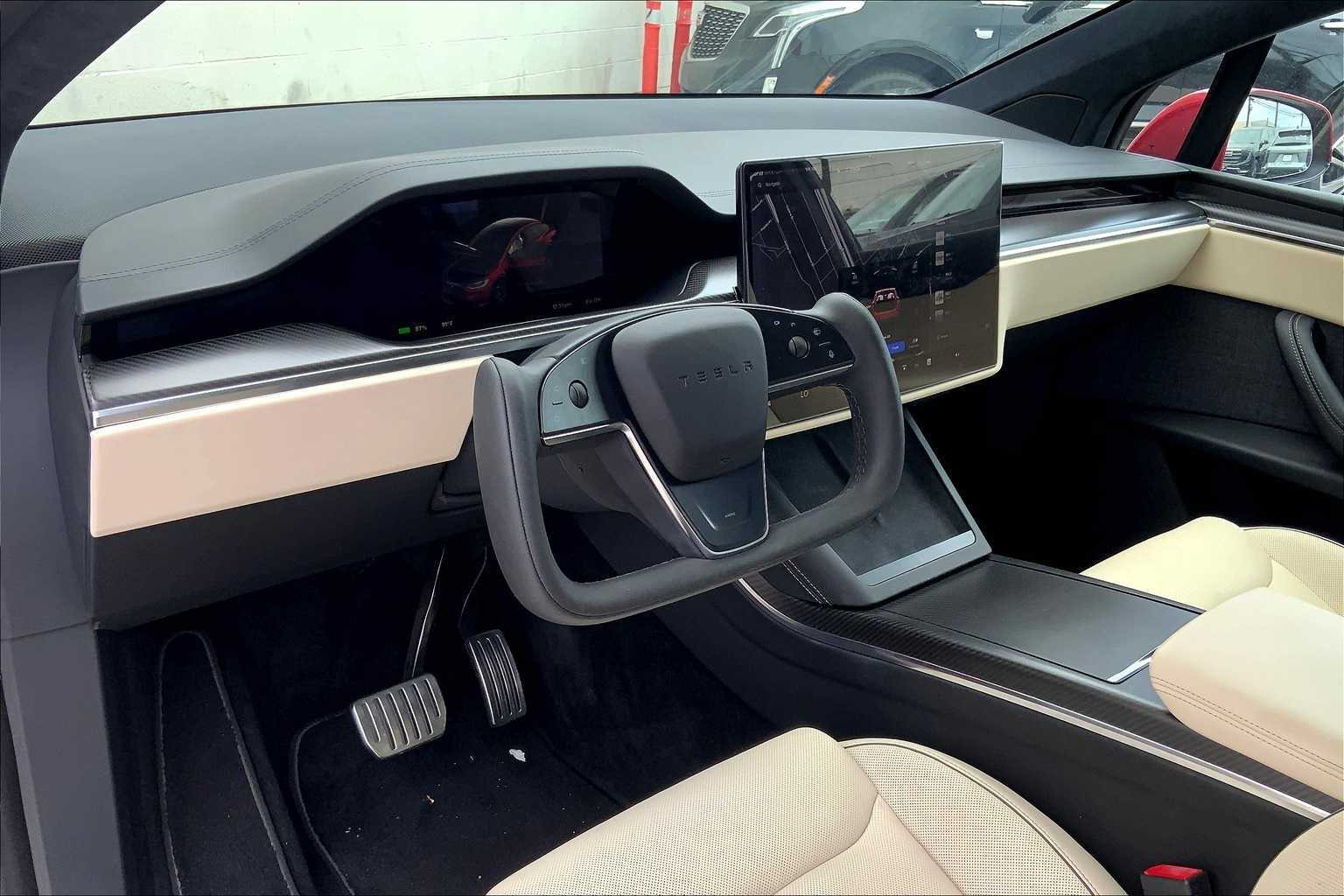 Thumbnail: 2022 Tesla Model X - 3