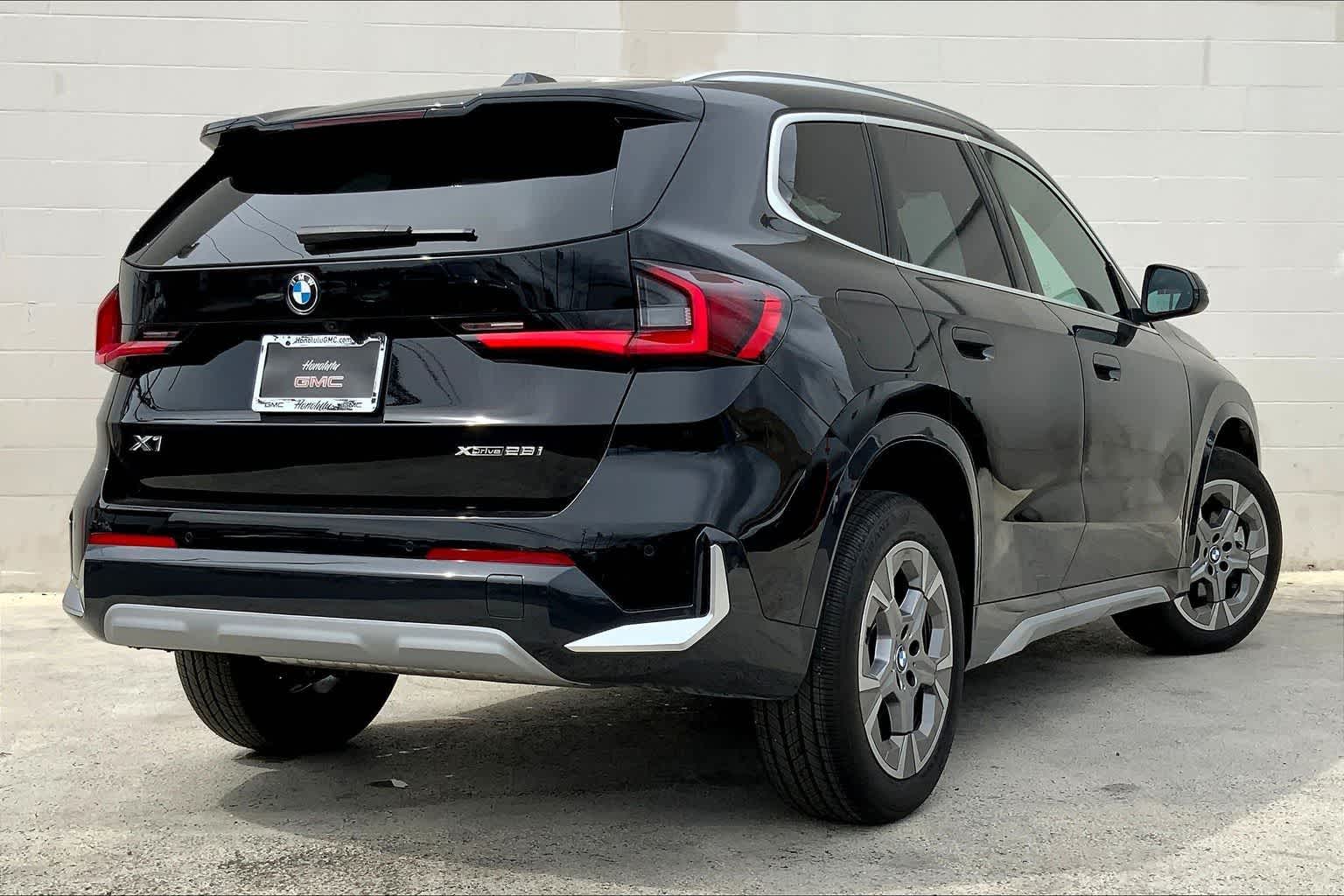 Thumbnail: 2025 BMW X1 - 24
