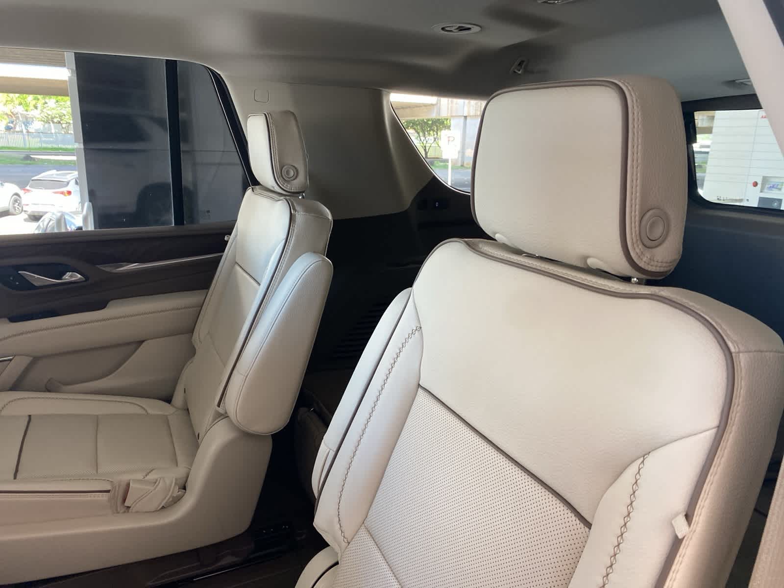 Thumbnail: 2023 GMC Yukon - 9