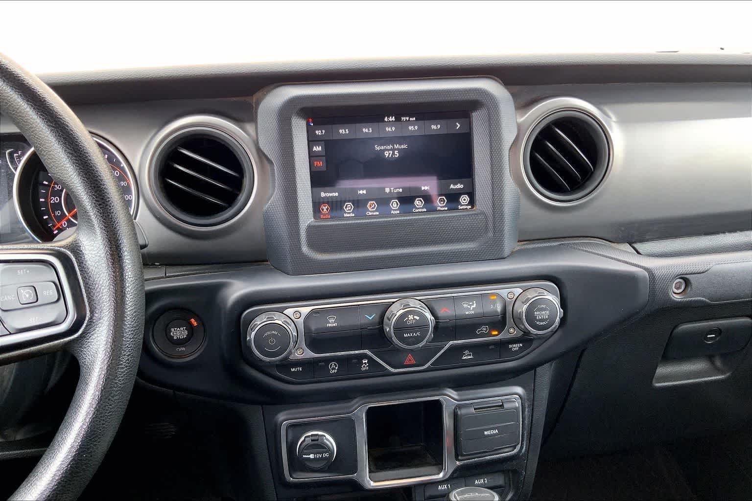 Thumbnail: 2022 Jeep Gladiator - 14