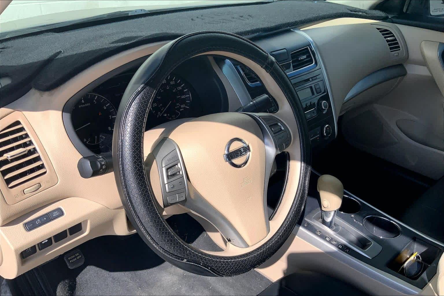 Thumbnail: 2015 Nissan Altima - 3