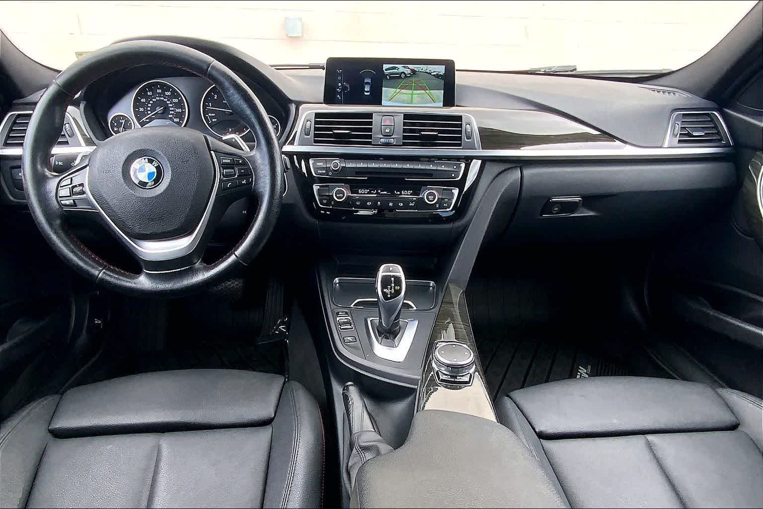 Thumbnail: 2017 BMW 3 Series - 10