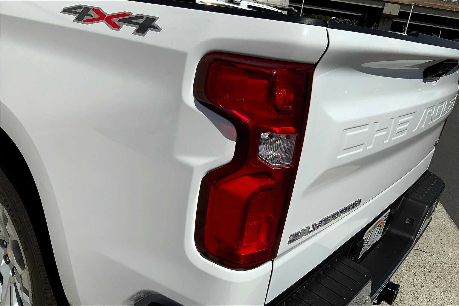 Thumbnail: 2023 Chevrolet Silverado 1500 - 33