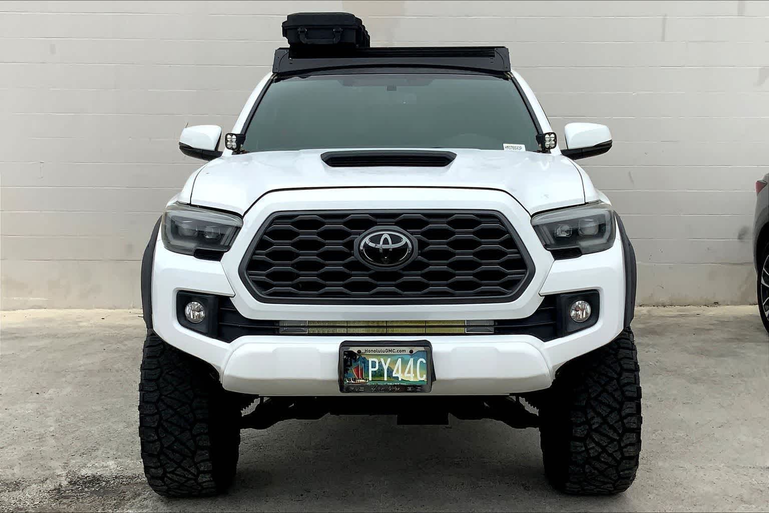 Thumbnail: 2017 Toyota Tacoma - 7