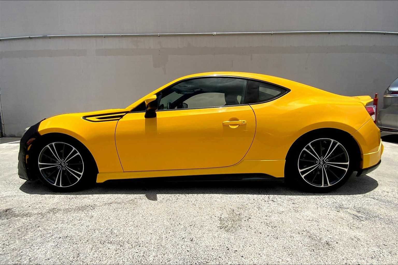 Thumbnail: 2015 Scion FR-S - 4