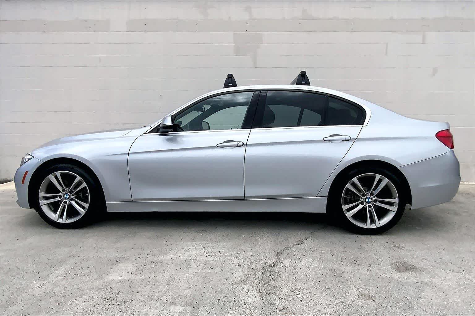 Thumbnail: 2017 BMW 3 Series - 3