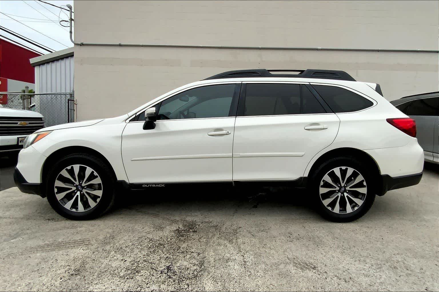 Thumbnail: 2016 Subaru Outback - 4