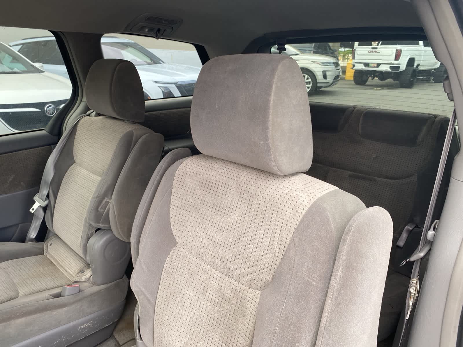 Thumbnail: 2010 Toyota Sienna - 11