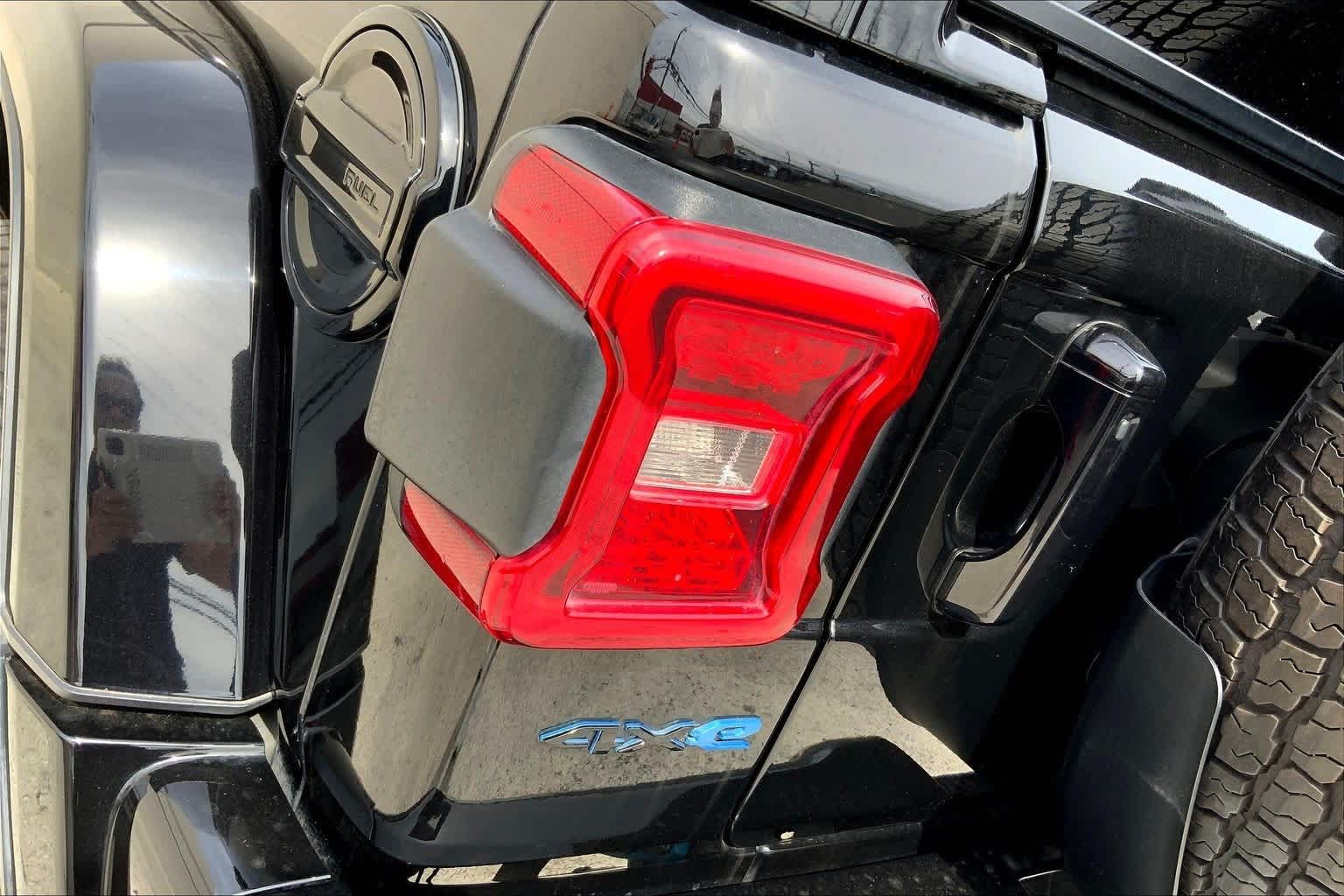 Thumbnail: 2021 Jeep Wrangler - 33