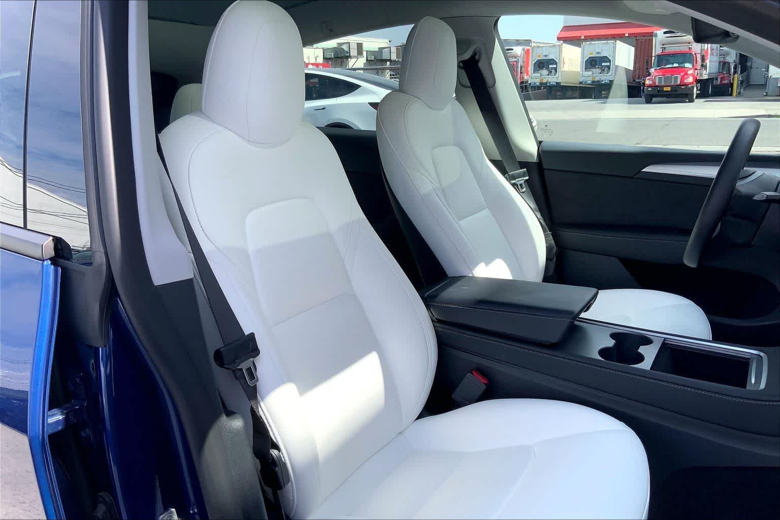 Thumbnail: 2023 Tesla Model Y - 14