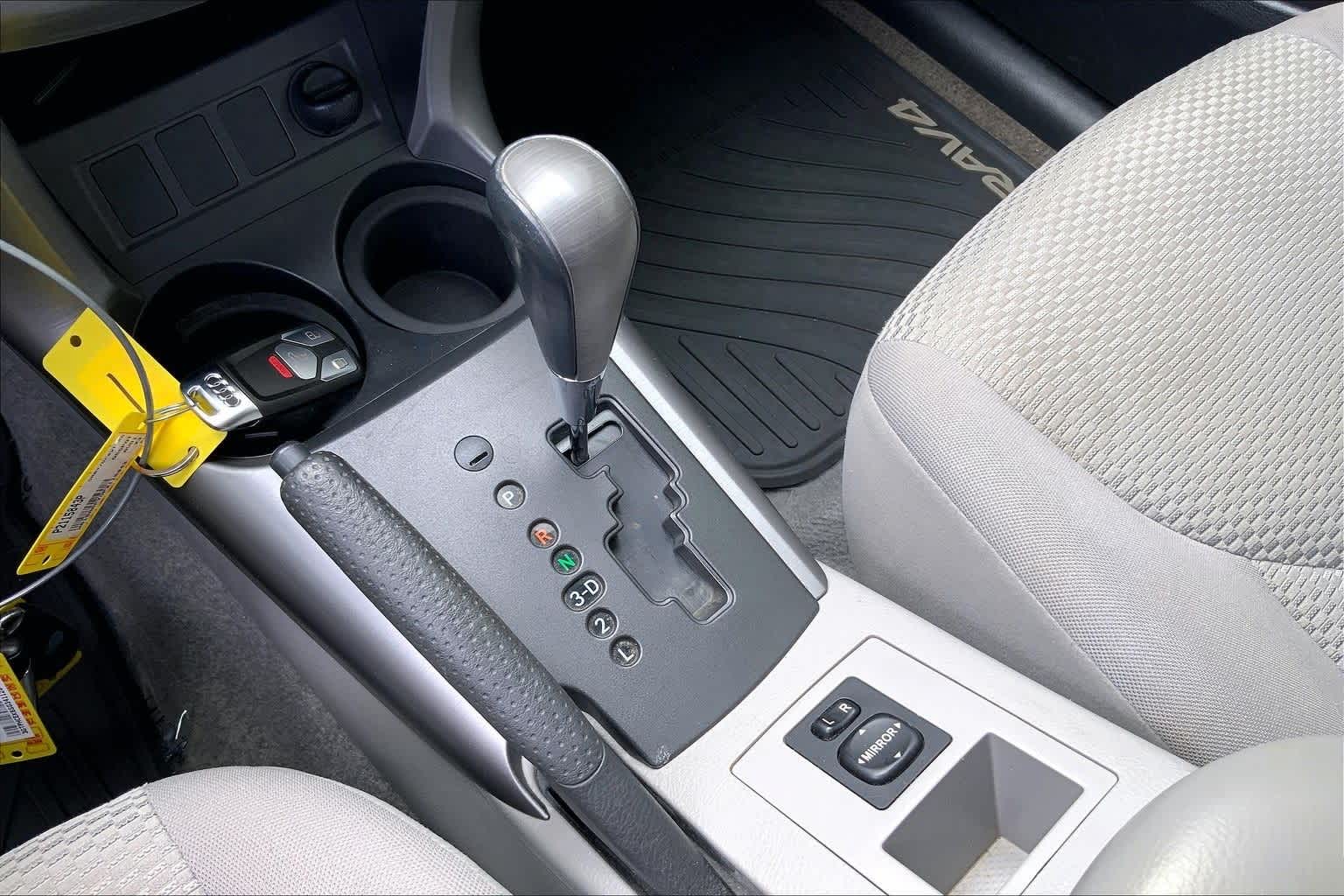 Thumbnail: 2006 Toyota RAV4 - 16