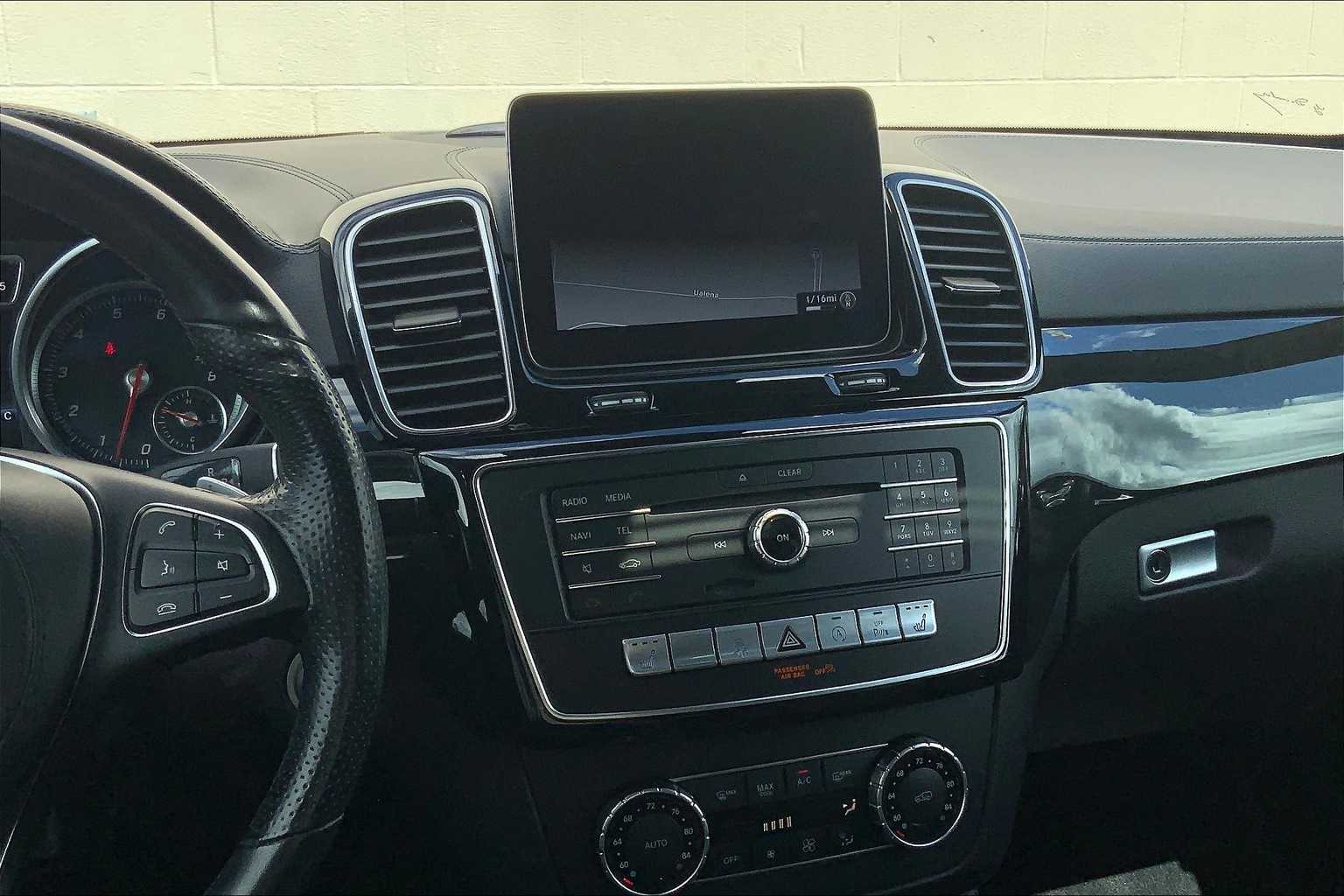 Thumbnail: 2019 Mercedes-Benz GLS - 16