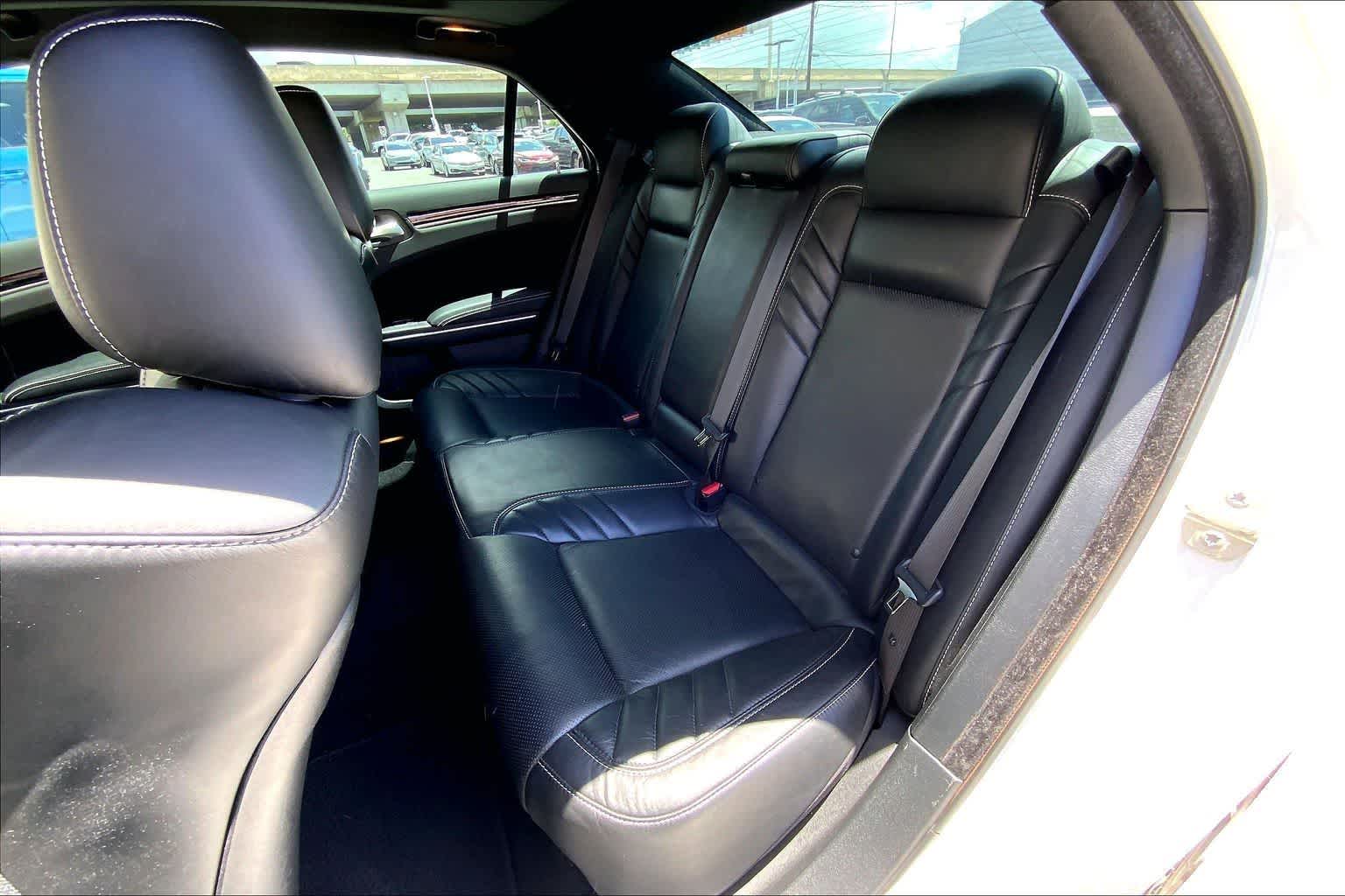 Thumbnail: 2023 Chrysler 300 - 30