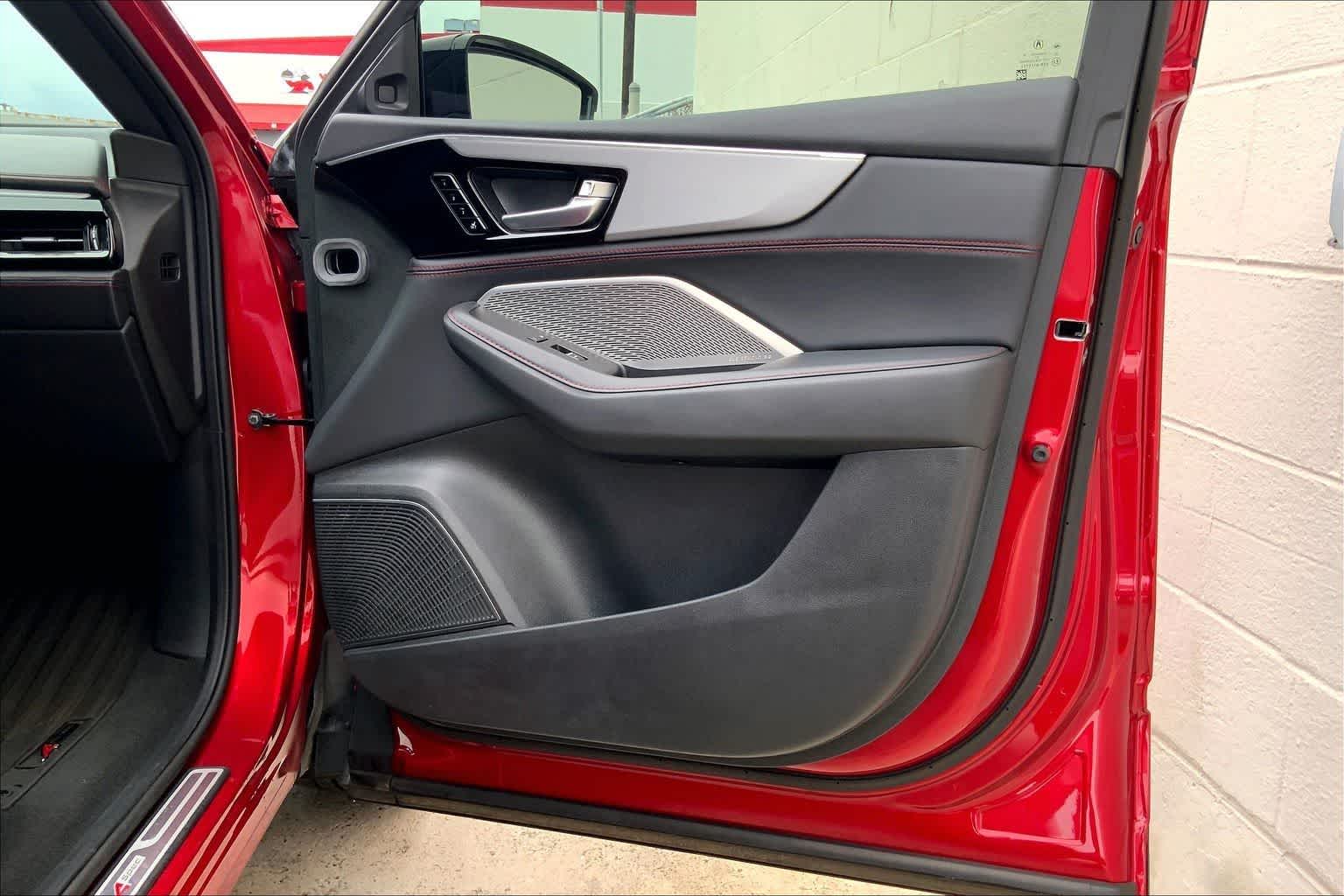 Thumbnail: 2022 Acura MDX - 28