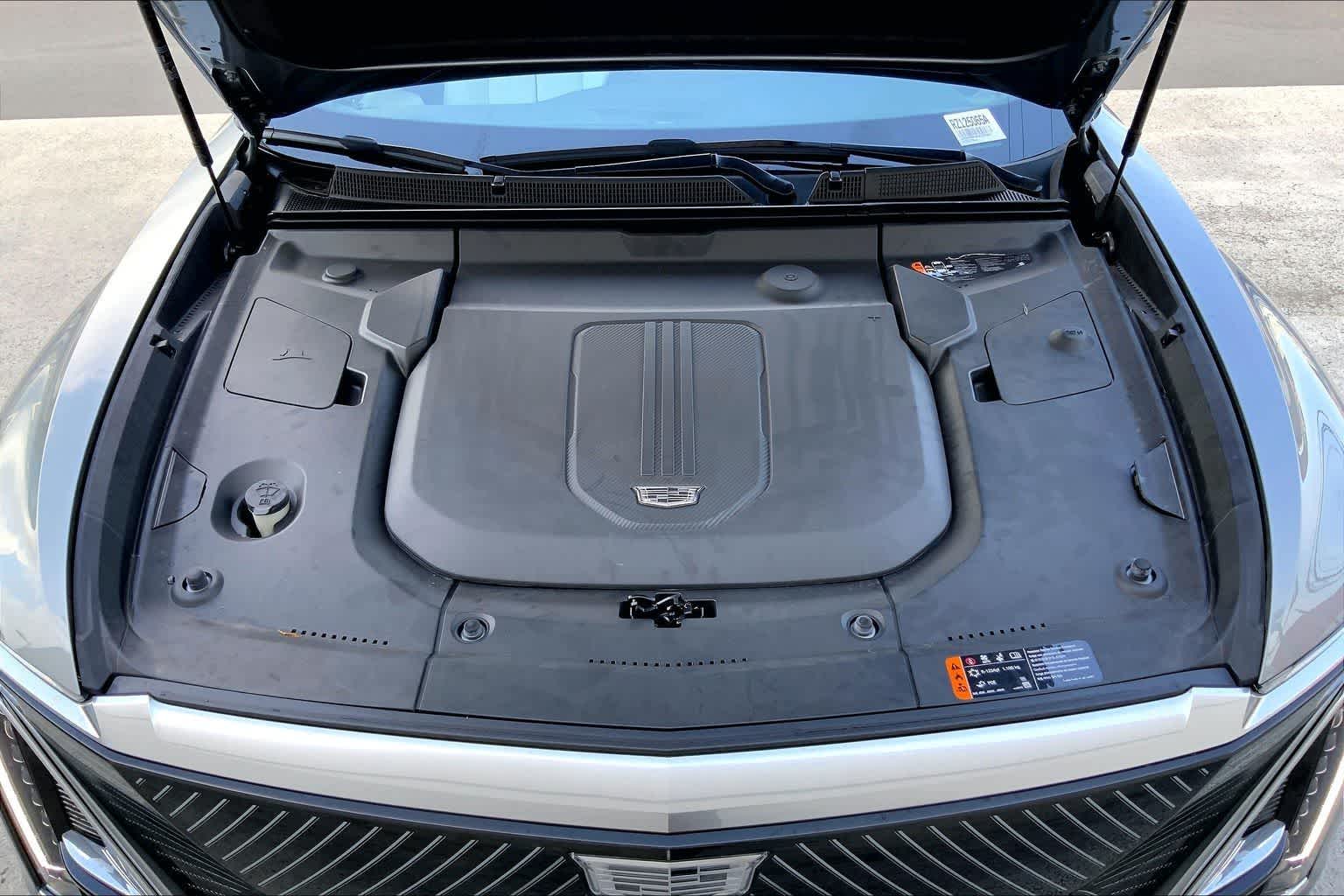 Thumbnail: 2024 Cadillac Lyriq - 10