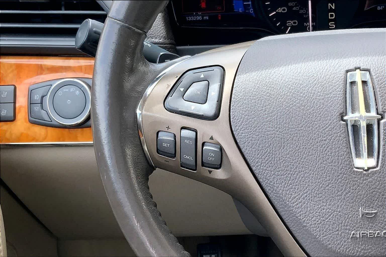 Thumbnail: 2014 Lincoln MKX - 24