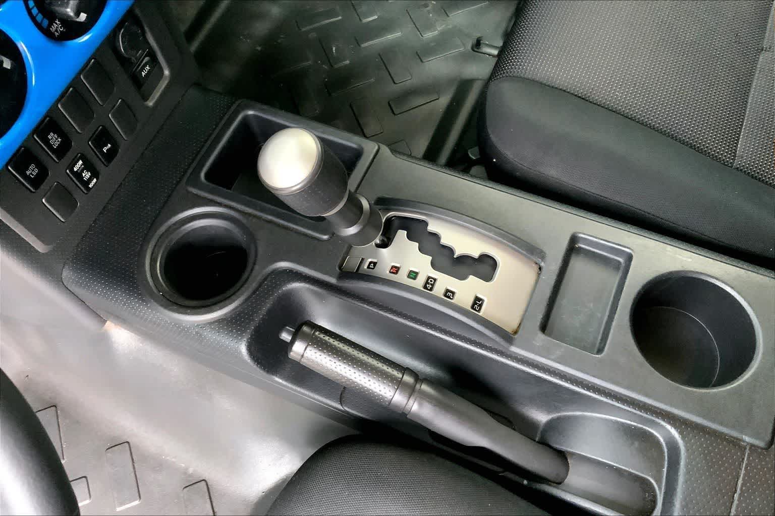 Thumbnail: 2007 Toyota FJ Cruiser - 16
