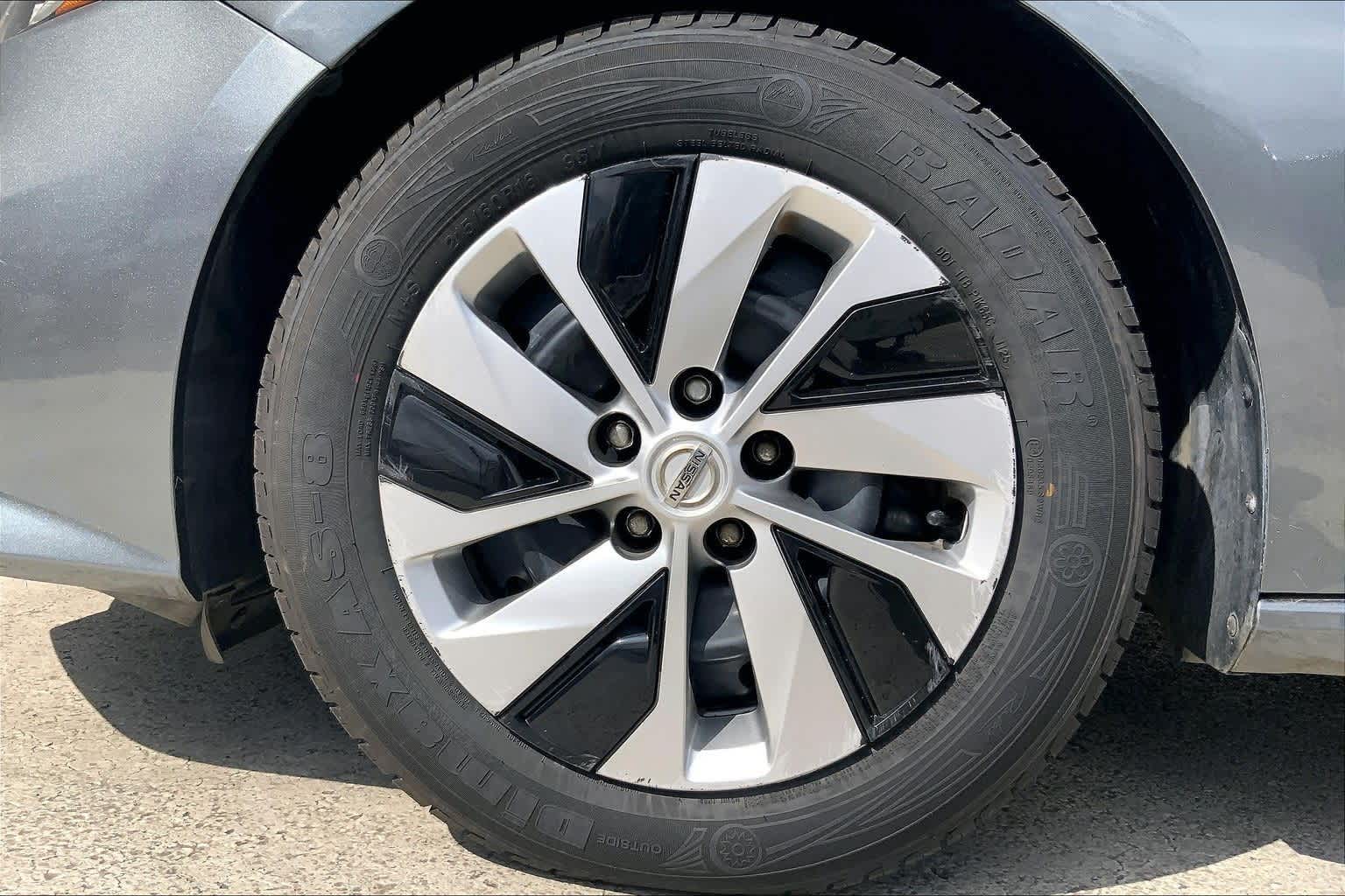 Thumbnail: 2019 Nissan Altima - 9