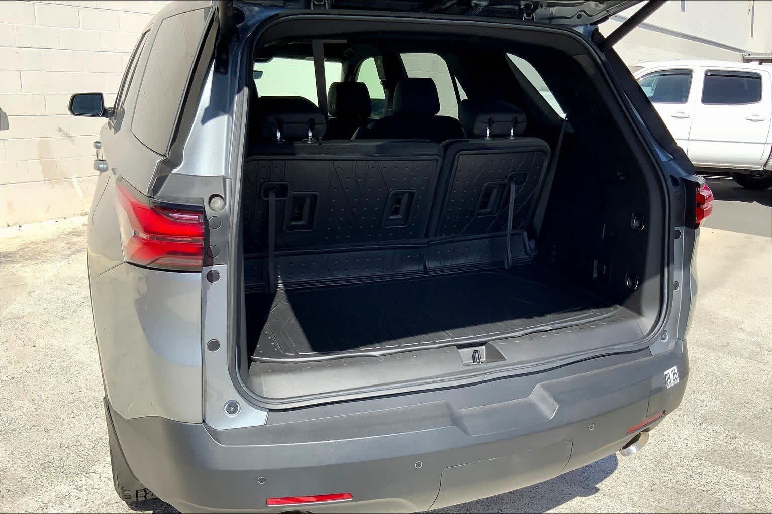 Thumbnail: 2023 Chevrolet Traverse - 18