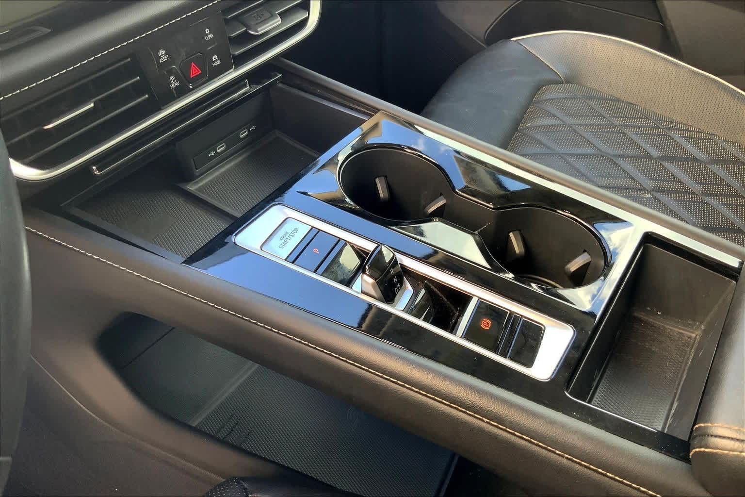 Thumbnail: 2024 Volkswagen Atlas - 17