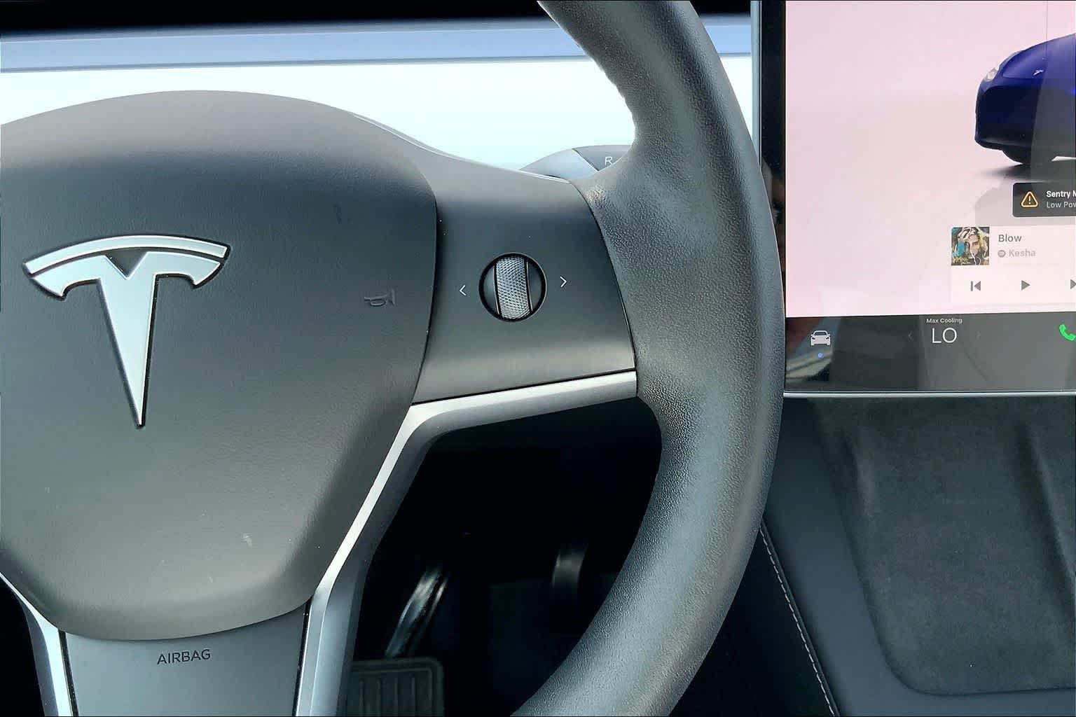 Thumbnail: 2023 Tesla Model Y - 25