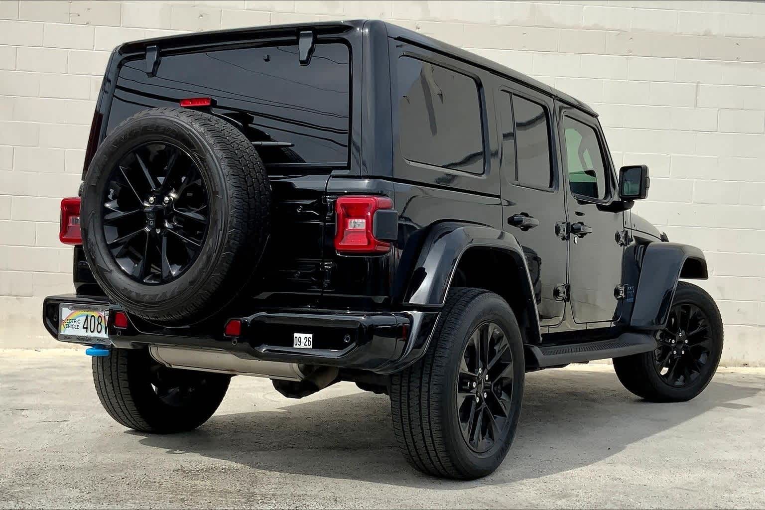 Thumbnail: 2021 Jeep Wrangler - 23