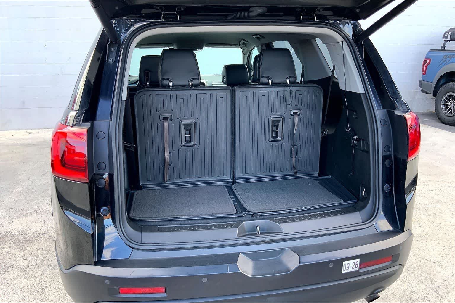 Thumbnail: 2019 GMC Acadia - 19