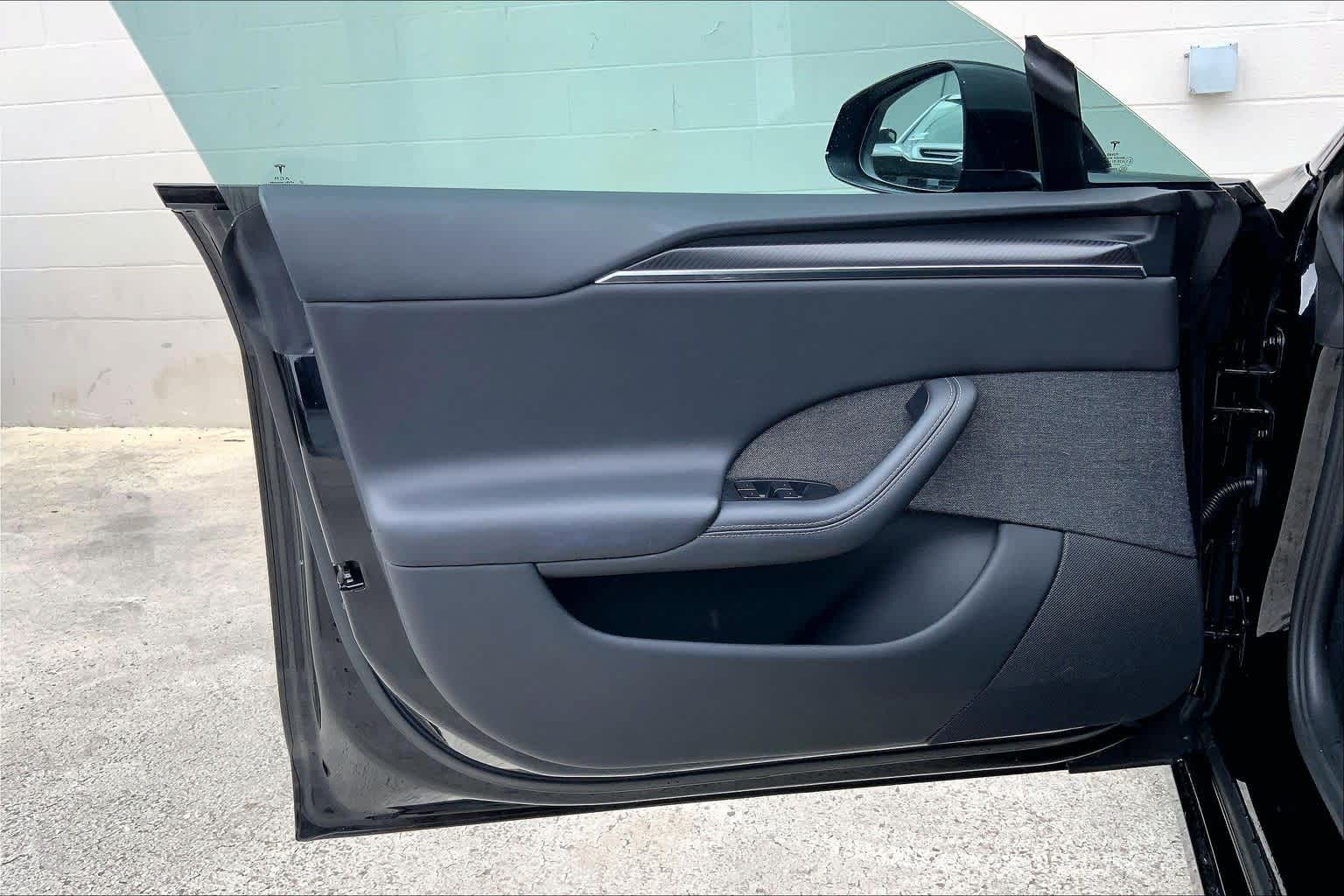 Thumbnail: 2024 Tesla Model S - 28