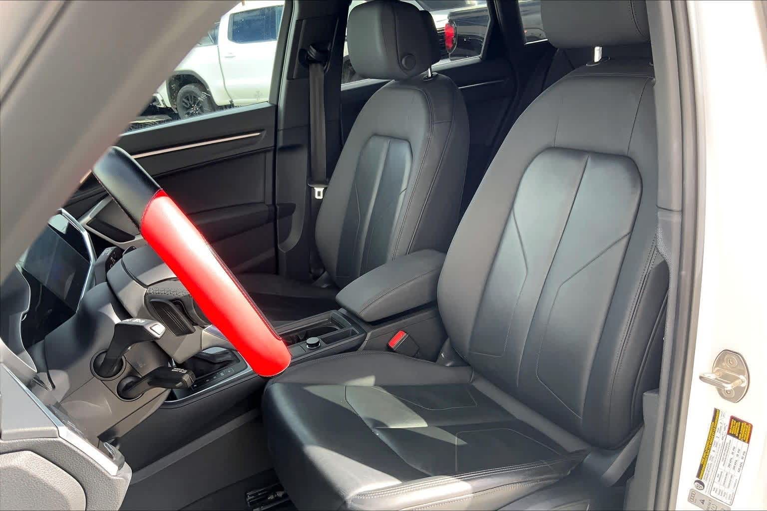 Thumbnail: 2023 Audi Q3 - 12