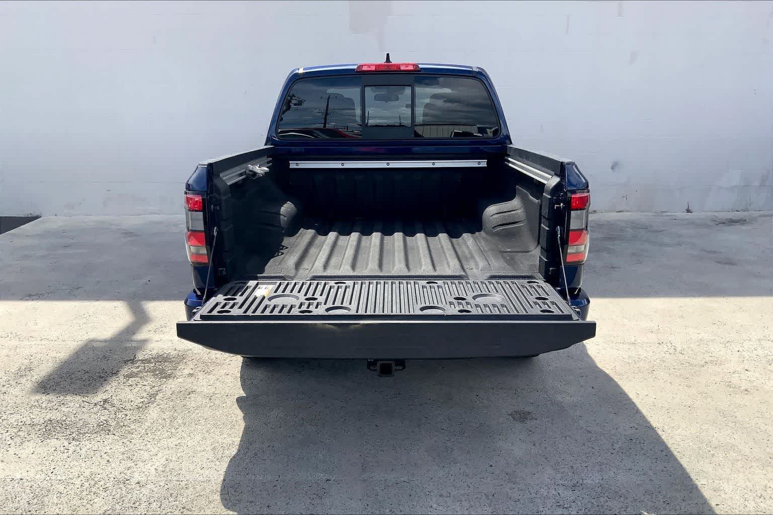 Thumbnail: 2022 Nissan Frontier - 18